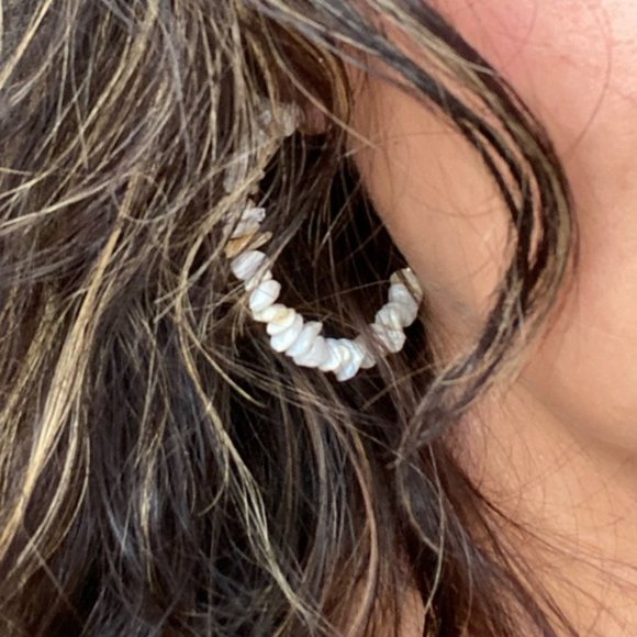 AGATE STATEMENT MEDIUM HOOPS - Picture 2 of 9